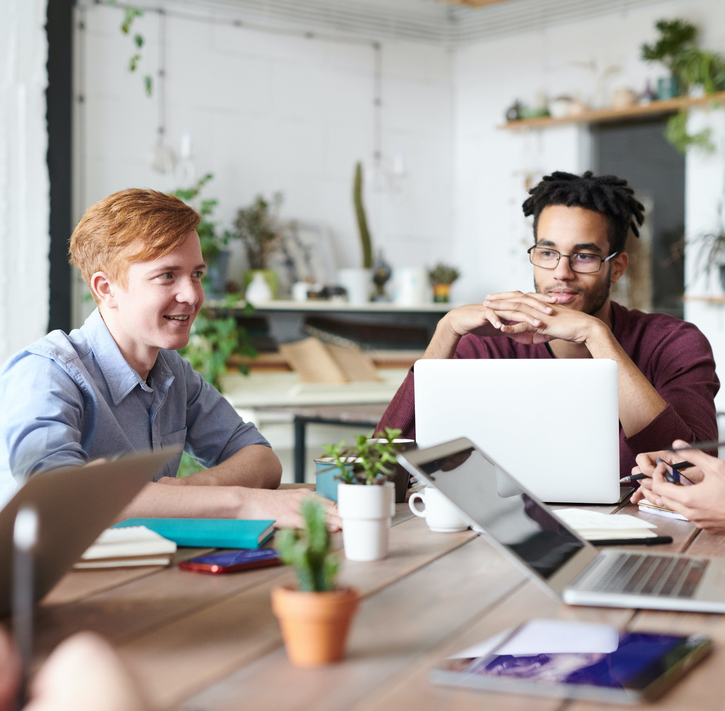 Navigating Employee Integration During A Company Acquisition_Featured